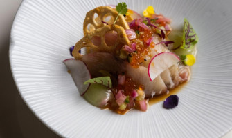 Cured silver skin king fish, wasabi emulsion and fresh-kiwi salsa